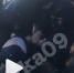 Скриншот со страницы в паблике politika09 в Instagram, где размещено видео о действиях полицейских. https://www.instagram.com/p/B8wdw6SqiYW/?igshid=xhv0b06oozkw - Кавказский узел